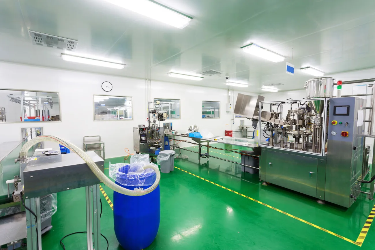 Kozmetik üretim tesisinde Clean Room zemin sistemi